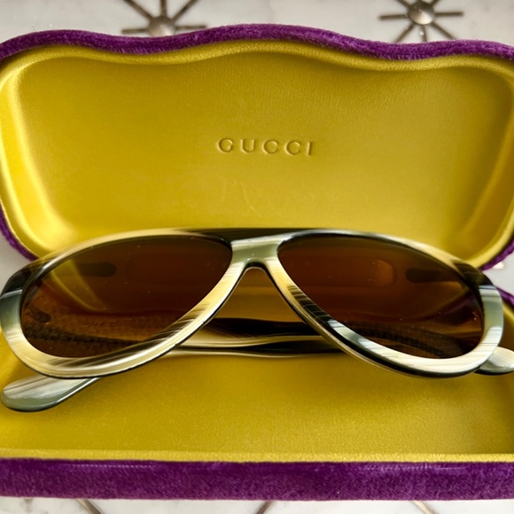 RARE AUTHENTIC Gucci Aviator Seasonal “Icon Collection” Sunglasses - Picture 3 of 7